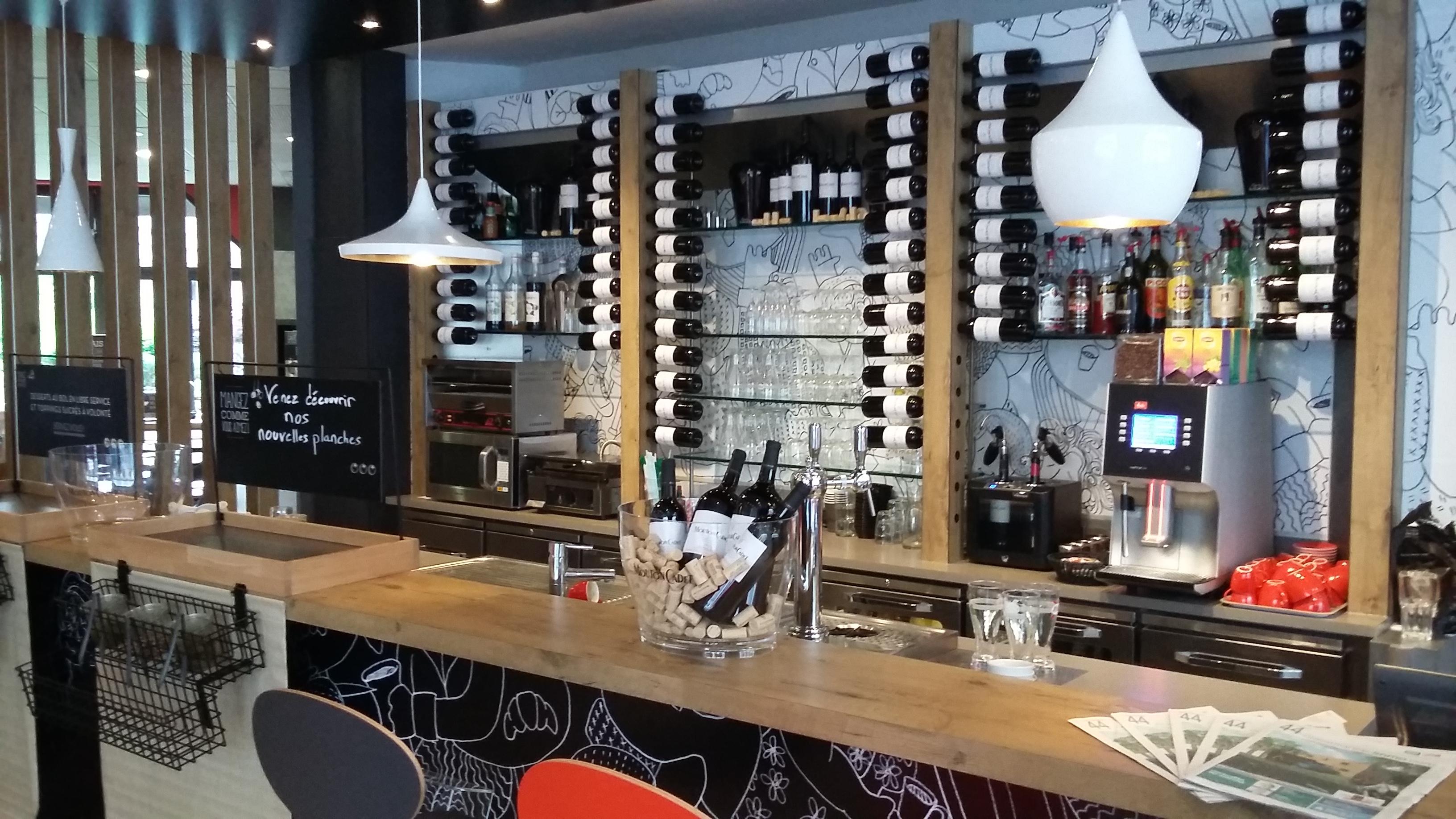 Ibis Nantes Centre Tour Bretagne Hotel Eksteriør billede