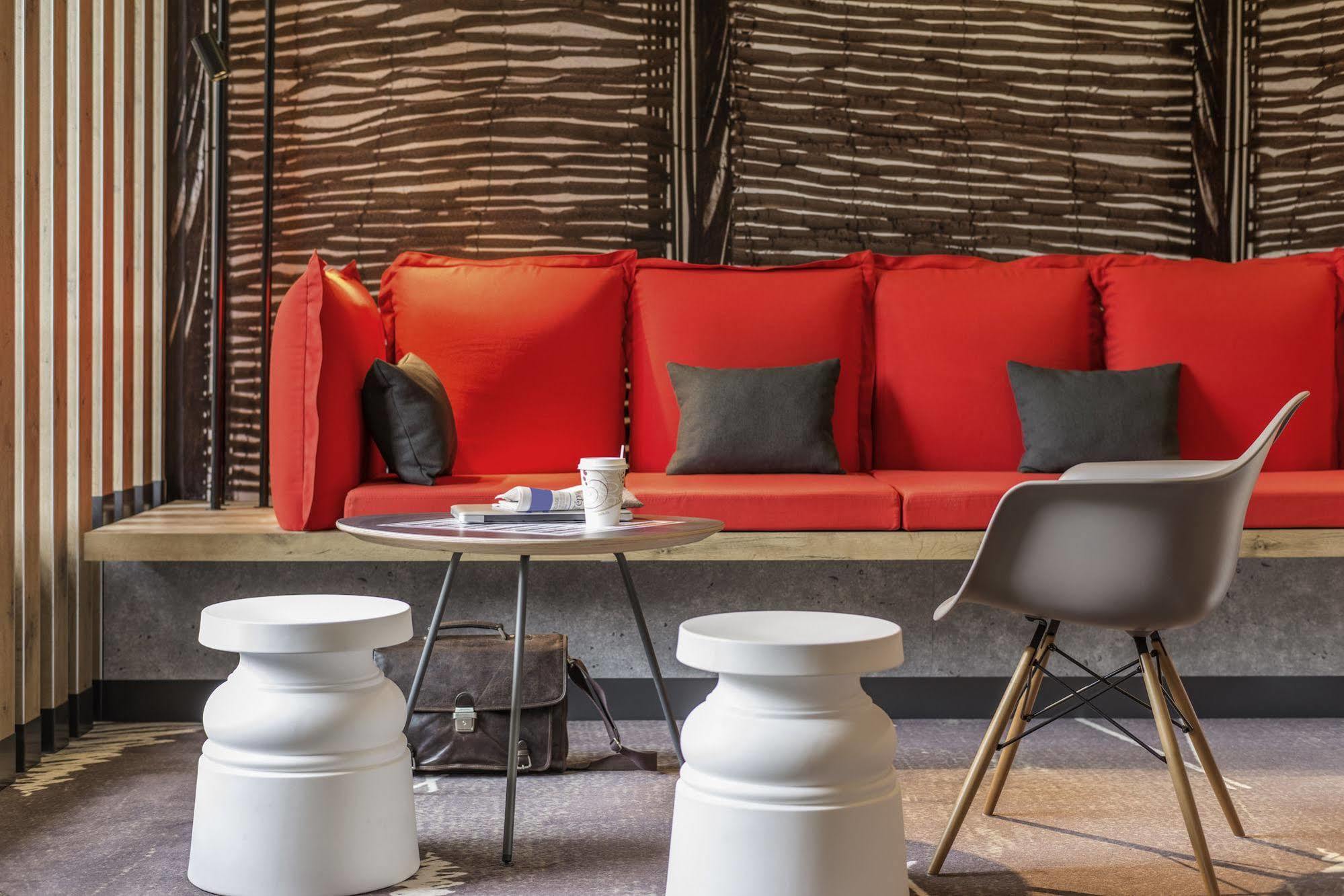 Ibis Nantes Centre Tour Bretagne Hotel Eksteriør billede